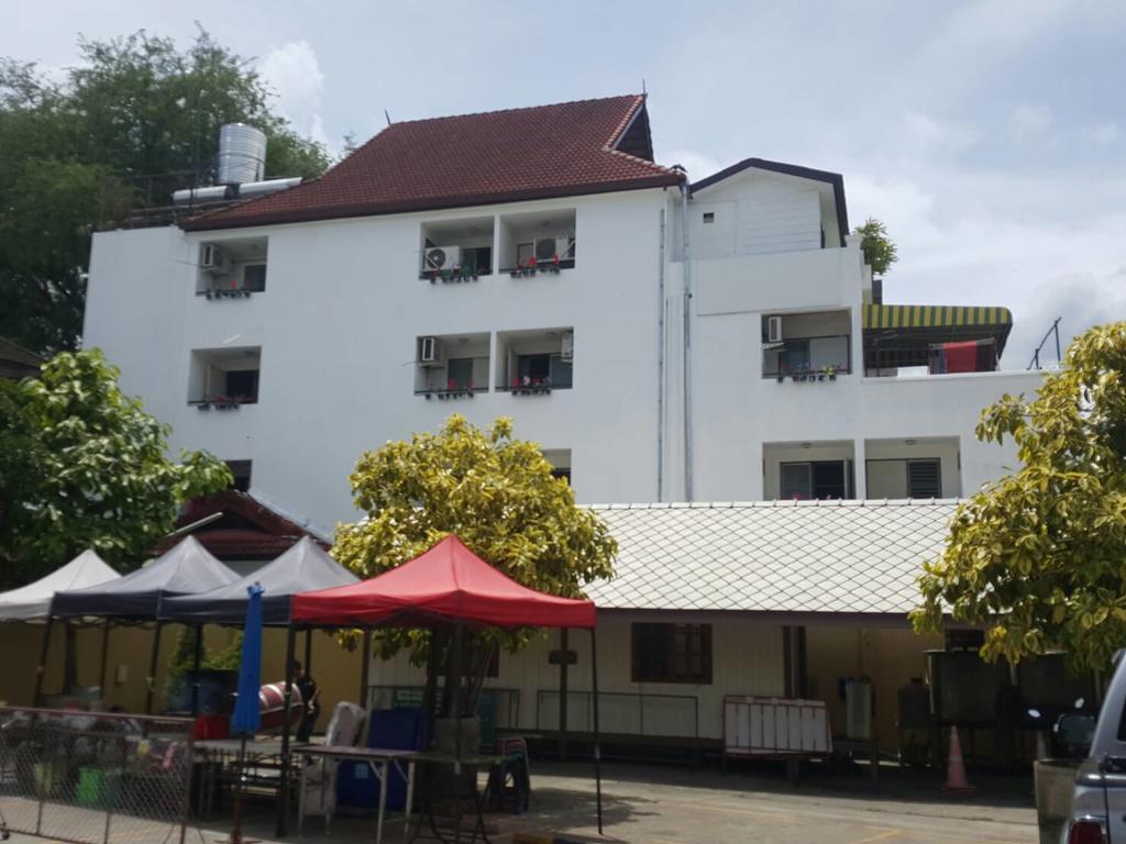 Hotel V.I.P. House Chiang Mai Exterior foto